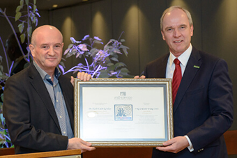 Karl-Ludwig Kley Receives Weizmann Award in the Sciences and Humanities