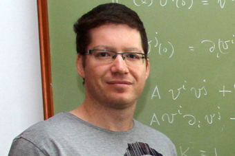 Weizmann's Dr. Zohar Komargodski Awarded a New Horizons in Physics Prize