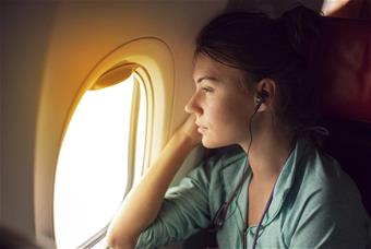Could Lowering Oxygen Levels Reduce Jet Lag?