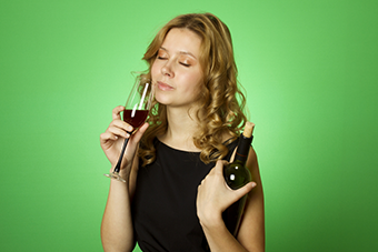 Alcohol Improves Your Sense of Smell – In Moderation
