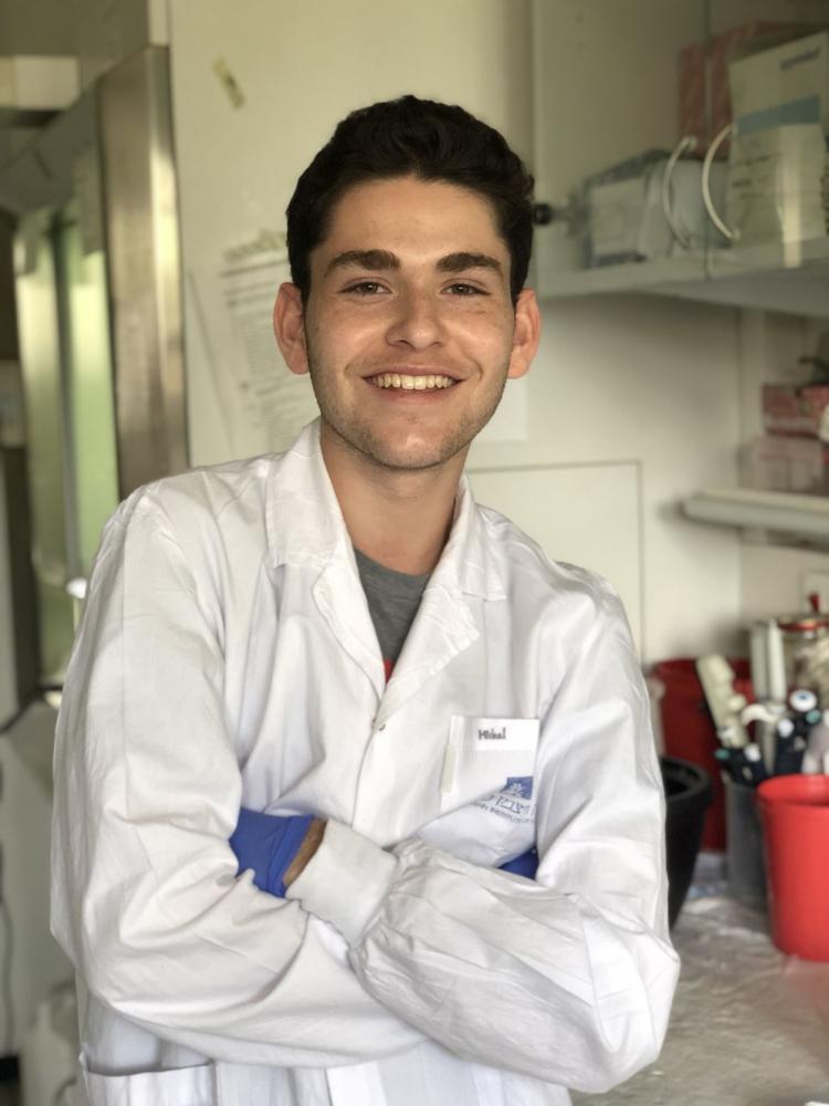 Scottsdale Teen Visits Israeli Science Institute for Summer
